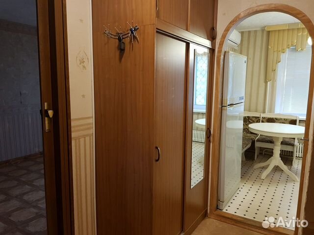 2-к квартира, 54 м², 1/10 эт. 2-к квартира, 54 м², 1/10 эт.