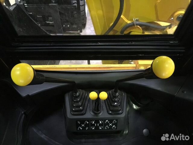 Экскаватор погрузчик gehl GBL818S 4WD FH (Гель) Экскаватор погрузчик gehl GBL818S 4WD FH (Гель)