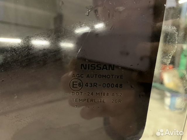 Стекло задней левой двери Nissan Qashqai j10 Стекло задней левой двери Nissan Qashqai j10