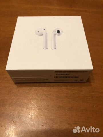 Наушники AirPods с беспроводным зарядным футляром Наушники AirPods с беспроводным зарядным футляром