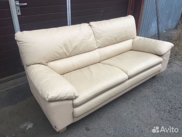 Кожаный светлый диван Bellus