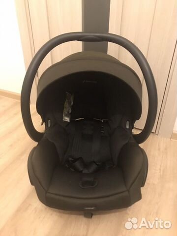 Автокресло Maxi-Cosi c базой isofix Автокресло Maxi-Cosi c базой isofix