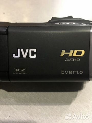 Видеокамера JVC Everio (GZ-HM400E) Видеокамера JVC Everio (GZ-HM400E)