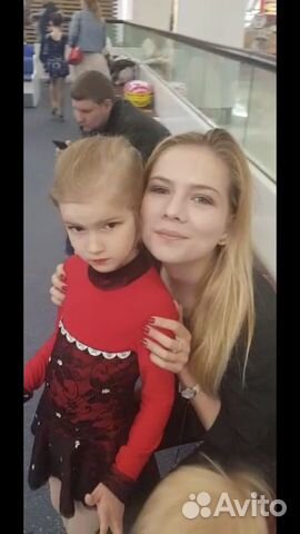 Тренер по фигурному катанию Тренер по фигурному катанию
