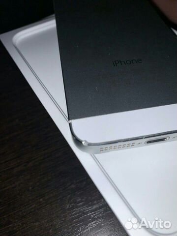 Телефон iPhone 5s