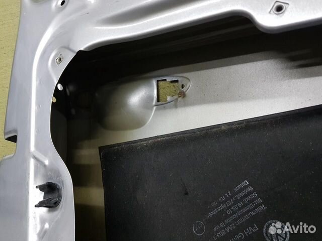 Дверь передняя левая VW Passat B7 Дверь передняя левая VW Passat B7