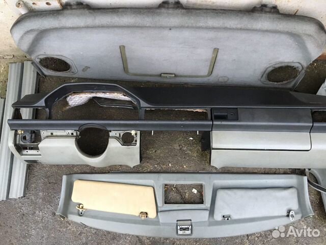 Панели серого салона W124