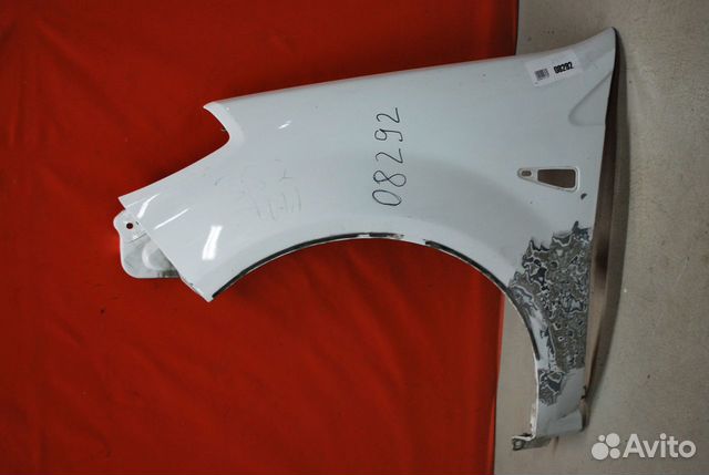 Крыло переднее левое Рено Сандеро