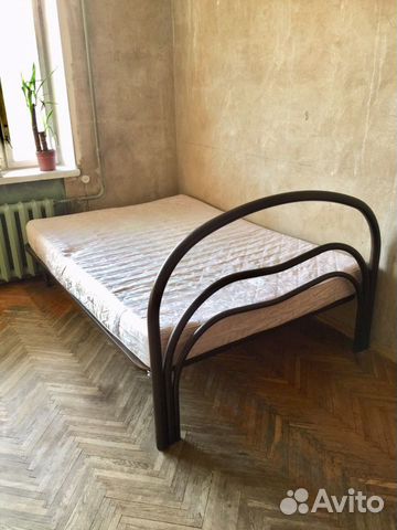 Кровать металлическая двуспальная с матрасом Кровать металлическая двуспальная с матрасом