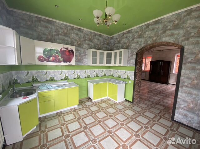 Коттедж 258 м² на участке 5 сот.