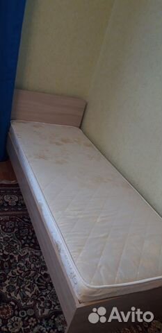 Кровать с матрасом