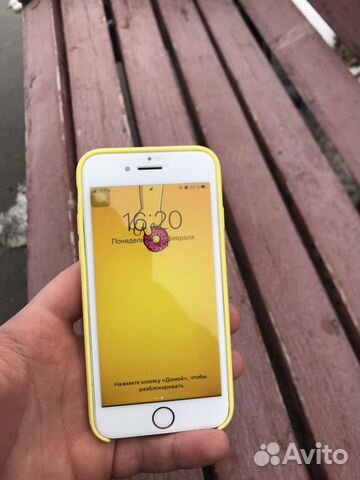 Телефон iPhone Телефон iPhone
