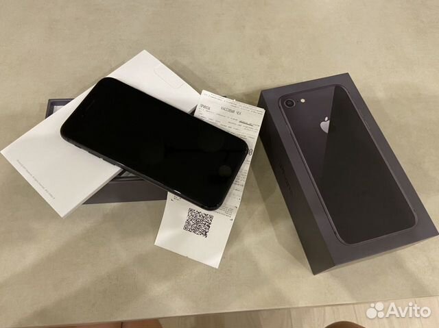 Телефон iPhone 8 64 гг Телефон iPhone 8 64 гг