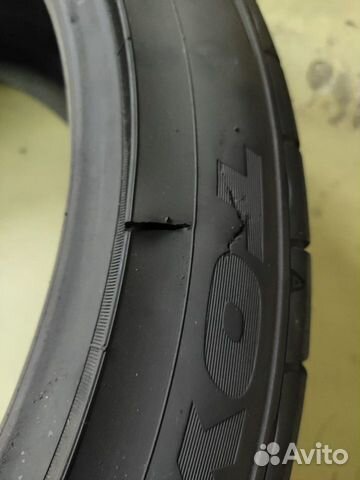 Шина toyo proxes c15 255/40R19, лето боковой порез Шина toyo proxes c15 255/40R19, лето боковой порез