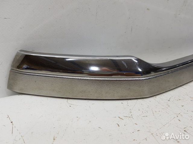 Хром решетки радиатора правый Toyota Hilux 8 2015