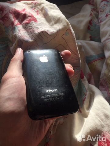 Телефон iPhone 3gs Телефон iPhone 3gs