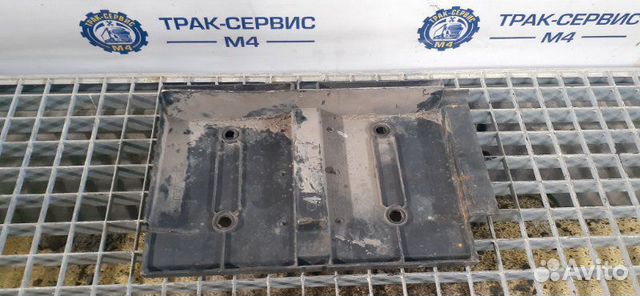 Накладка (кузов наружные) правая Renault Magnum Накладка (кузов наружные) правая Renault Magnum