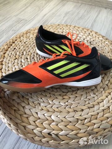 Футзалки новые adidas Футзалки новые adidas