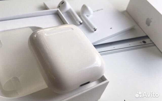 Apple AirPods 2