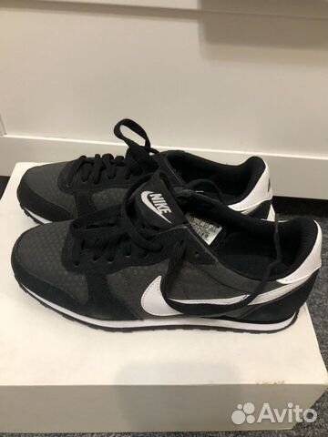 Кроссовки черные nike оригинал 37,5 Кроссовки черные nike оригинал 37,5