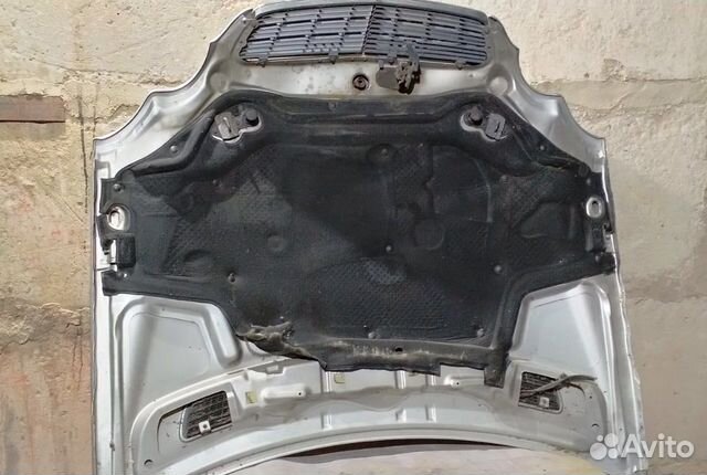 Капот Mercedes C-Klass (W203 2004-2008) Капот Mercedes C-Klass (W203 2004-2008)