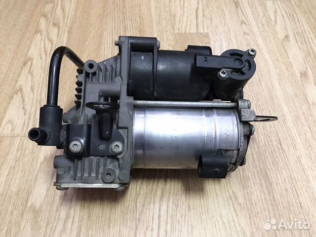 Компрессор пневомоподвески Mercedes W222 W217 C217 Компрессор пневомоподвески Mercedes W222 W217 C217