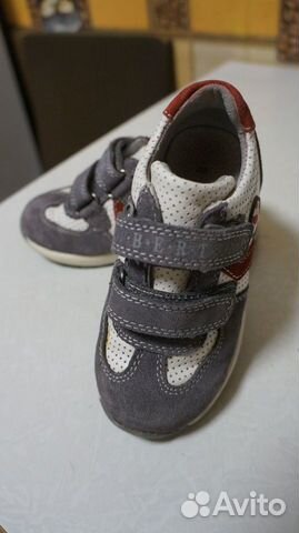Кроссовки р.26 Кроссовки р.26