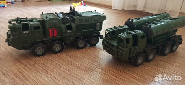 Военные машины (2 шт.) Военные машины (2 шт.)