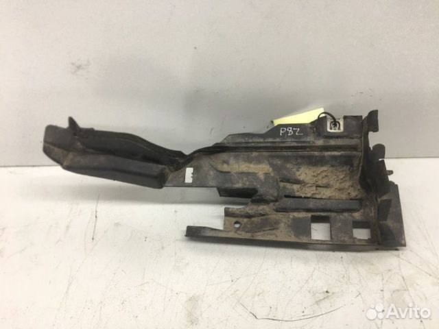 Накладка на крыло передняя правая верхняя Ford