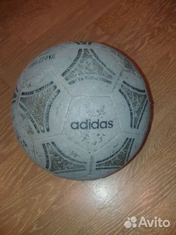 Легендарный футбольный мяч от adidas
