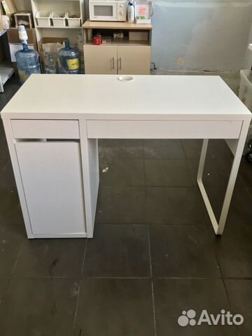 Стол IKEA, белый Стол IKEA, белый