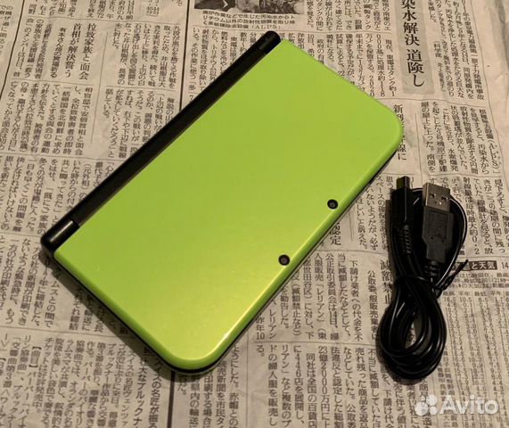 New Nintendo 3DS XL Lime Green Yoshi New Nintendo 3DS XL Lime Green Yoshi