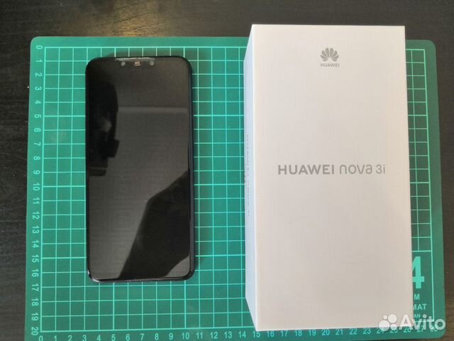 Телефон Huawei Nova 3i