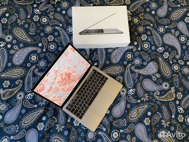 MacBook Pro 13 2019 128Gb 15 циклов Ростест MacBook Pro 13 2019 128Gb 15 циклов Ростест