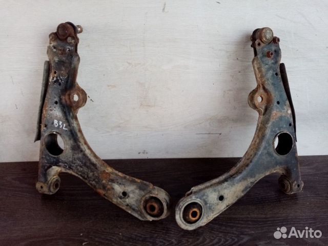Рычаг передний Vw Passat B3/B4