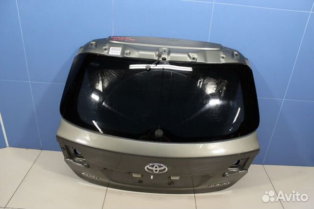 Дверь багажника со стеклом Toyota Avensis (T27)