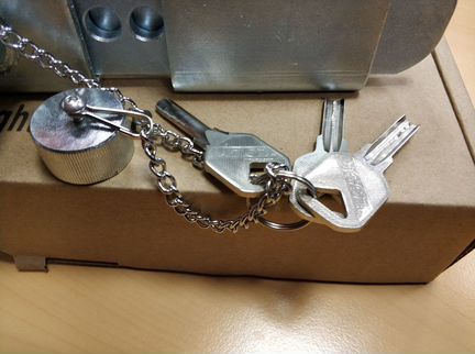 Замок блокиратор дверей контейнеров, фургонов