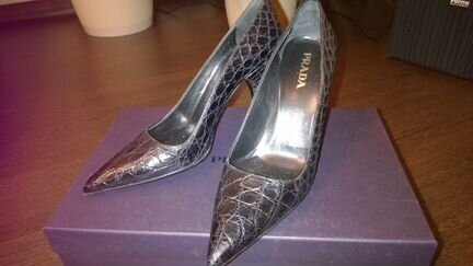 Женские туфли Prada