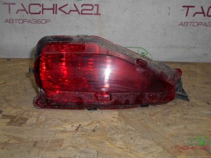 Противотуманный фонарь правый Toyota Fortuner 2