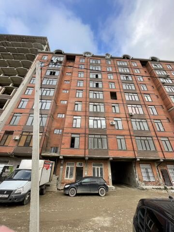 3-к. квартира, 92 м², 1/9 эт.