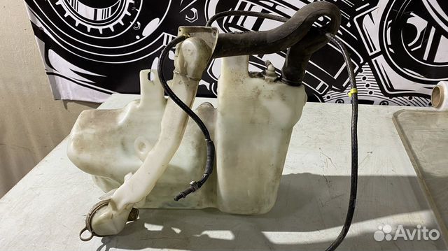 Бачок омывателя лобового стекла BMW 7 series E38