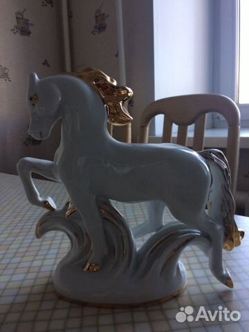 Статуэтка фарфор конь лфз