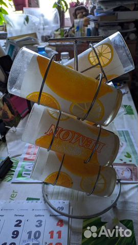 Стаканы на подставке