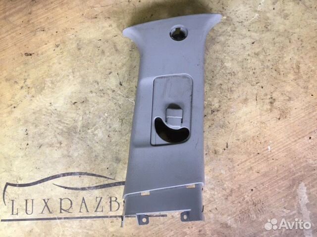 Обшивка стойки правая Mitsubishi Outlander Xl CW