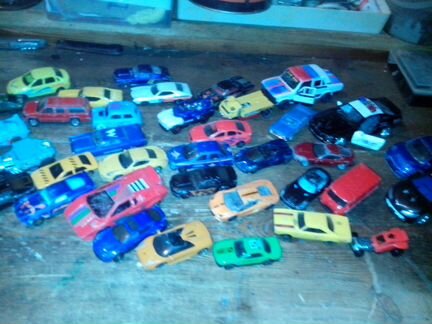 Модельки автомобилей серии 