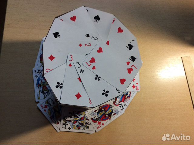 Шляпа фокусника из карт