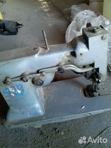 Промышленная швейная машина зиг-заг, 22а. со столо