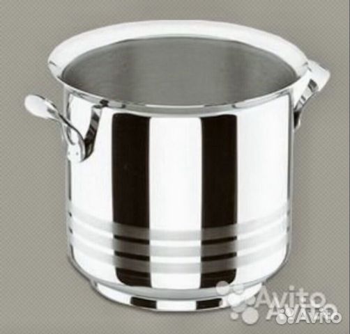 Ведро и держатель на столе д/шампанского