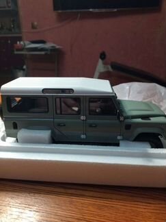 Almost real Land Rover Defender 110 1:18