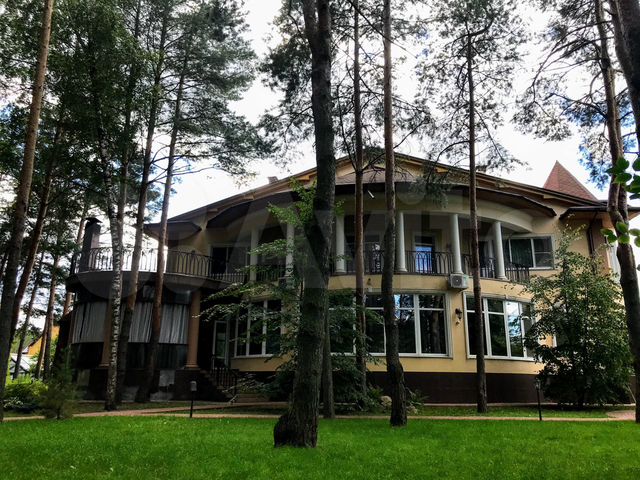 Дом 850 м² на участке 25 сот.